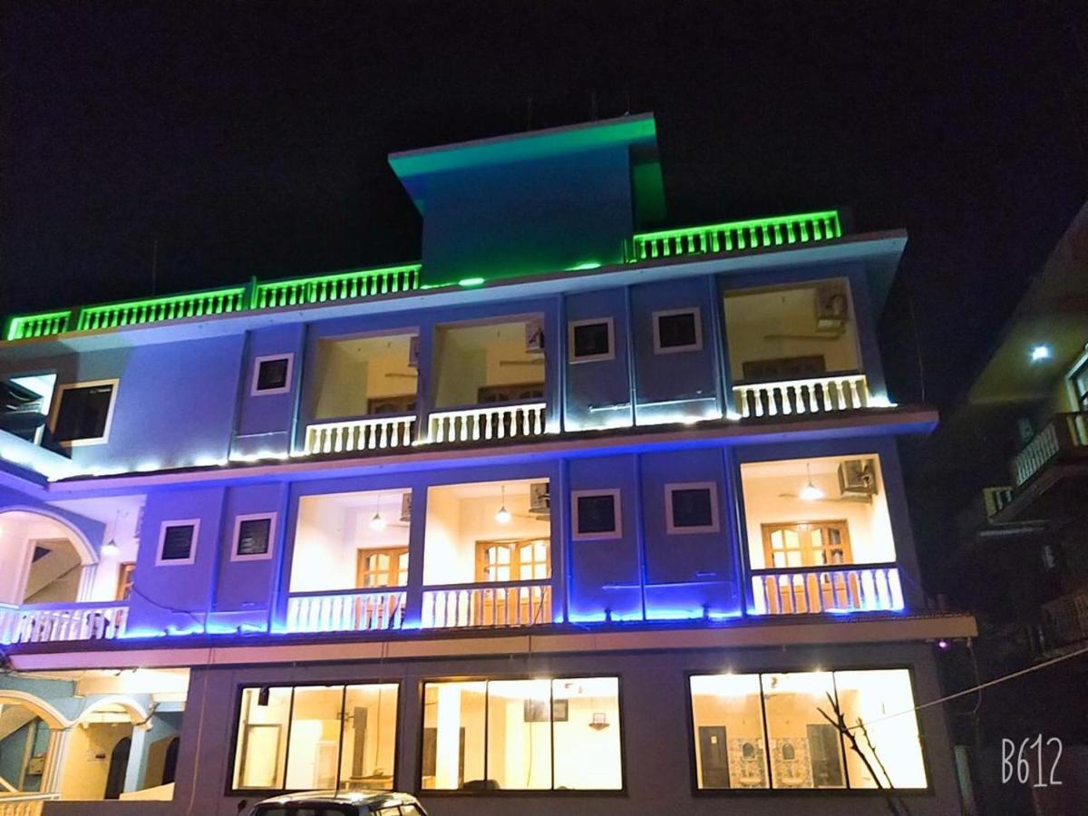Dom'S Inn 卡兰古特 外观 照片