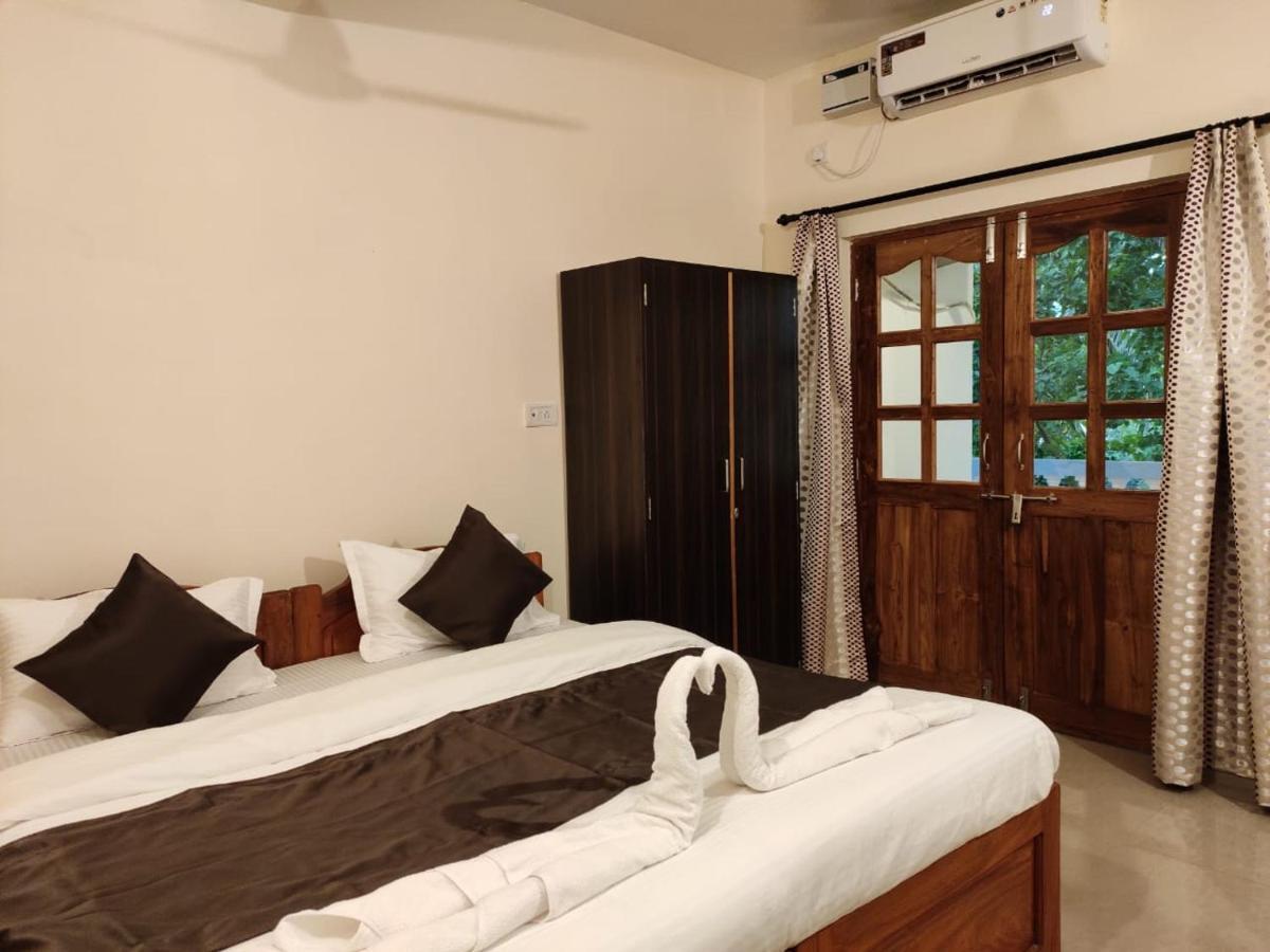 Dom'S Inn 卡兰古特 外观 照片