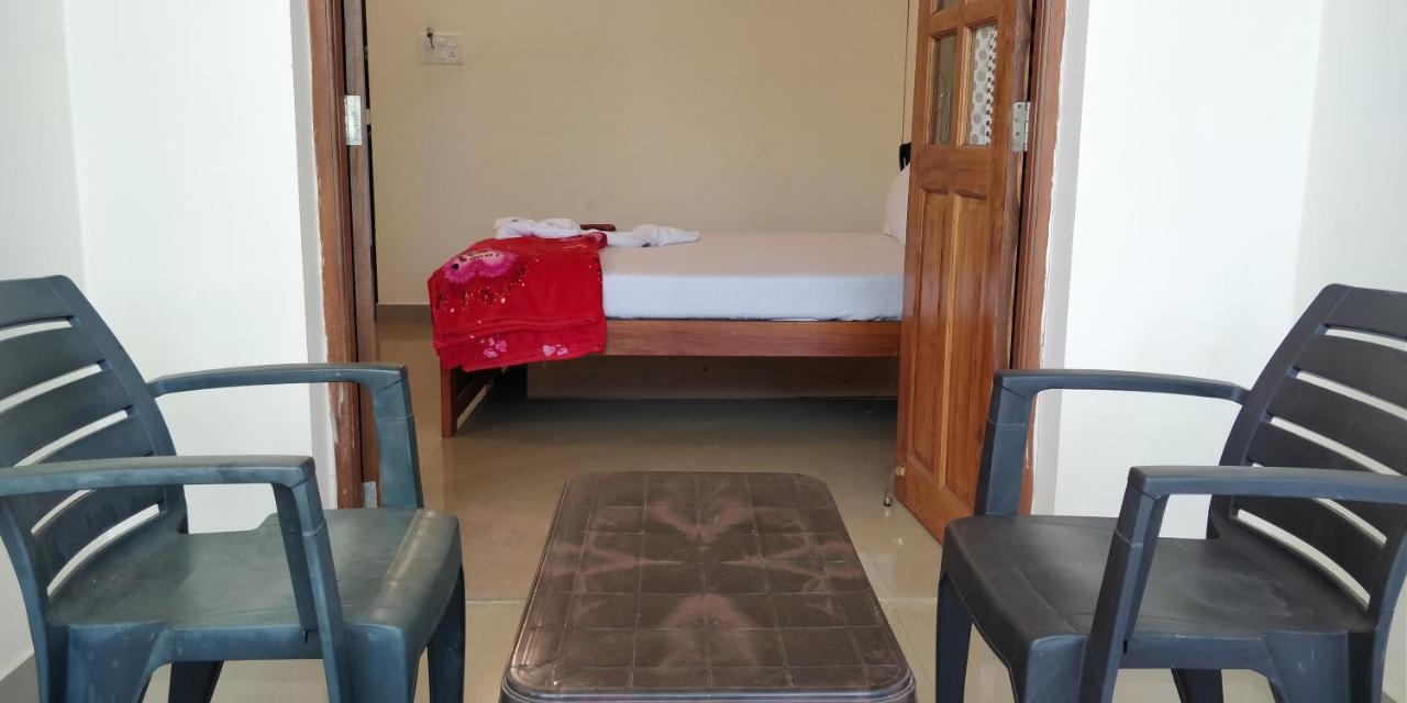 Dom'S Inn 卡兰古特 外观 照片